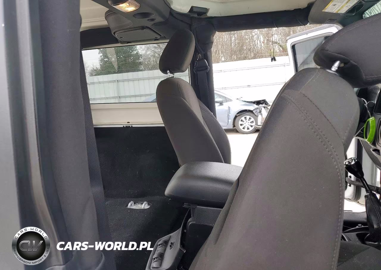 2016 Jeep Wrangler Sport VIN:1C4AJWAG3GL274205 - 10