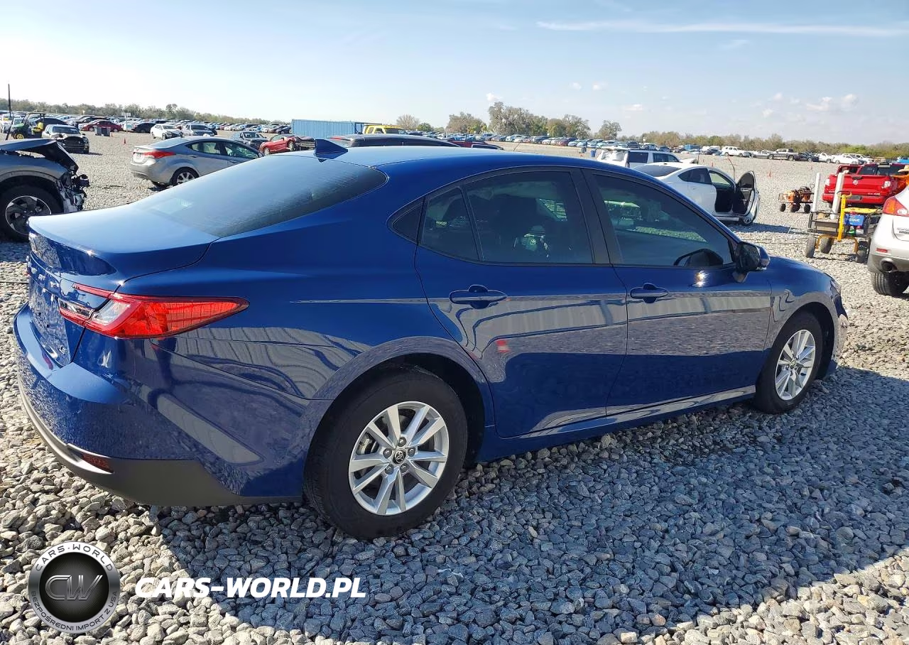 2025 Toyota Camry Le VIN:4T1DAACK8SU110674 - 3