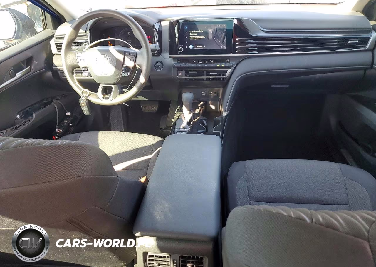 2025 Toyota Camry Le VIN:4T1DAACK8SU110674 - 8