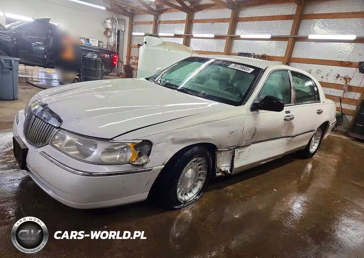 2001 Lincoln Town Car Executive