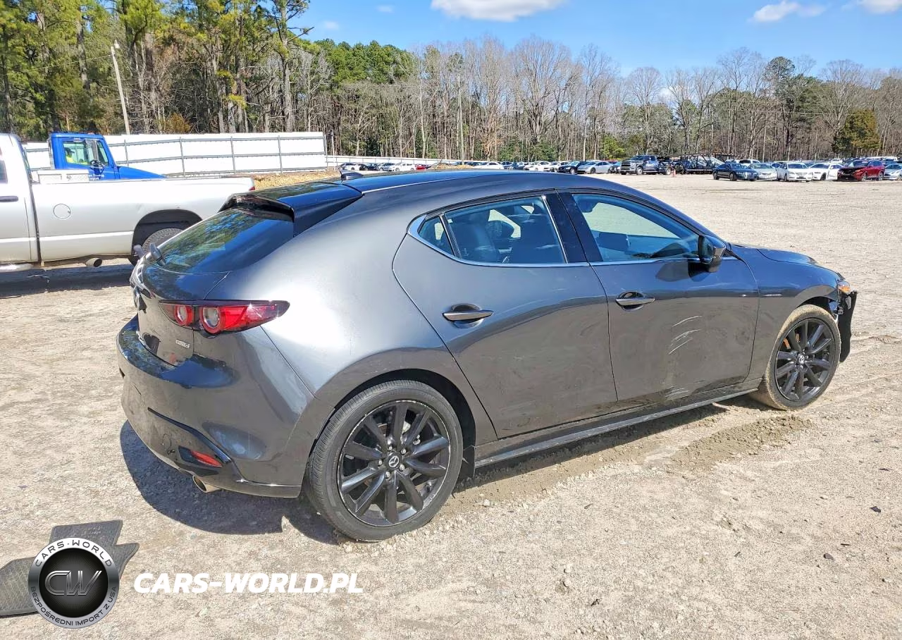 2021 Mazda 3 Premium VIN:JM1BPAML6M1301144 - 3