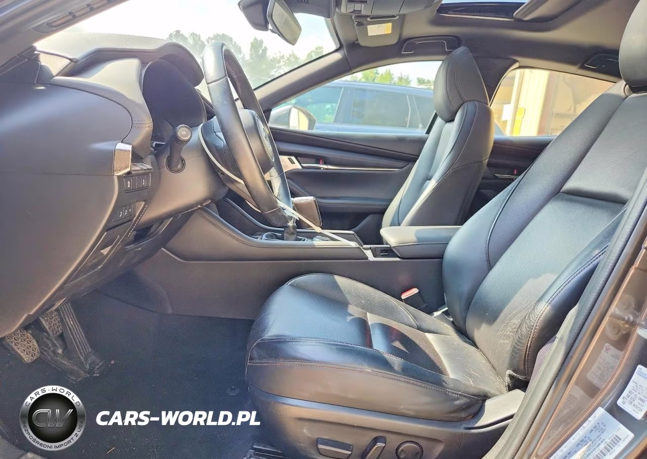 2021 Mazda 3 Premium VIN:JM1BPAML6M1301144 - 7