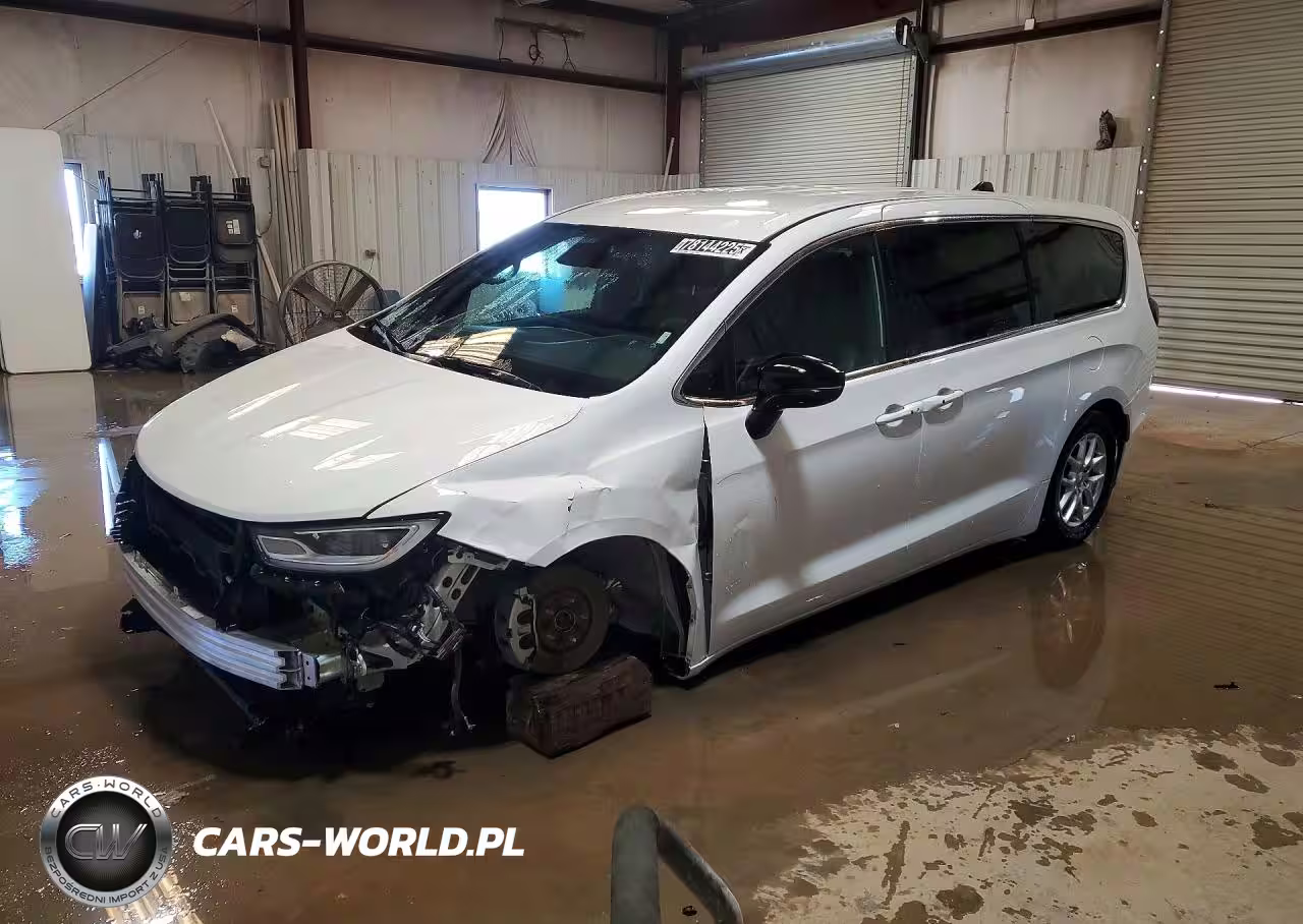 2025 Chrysler Pacifica Select