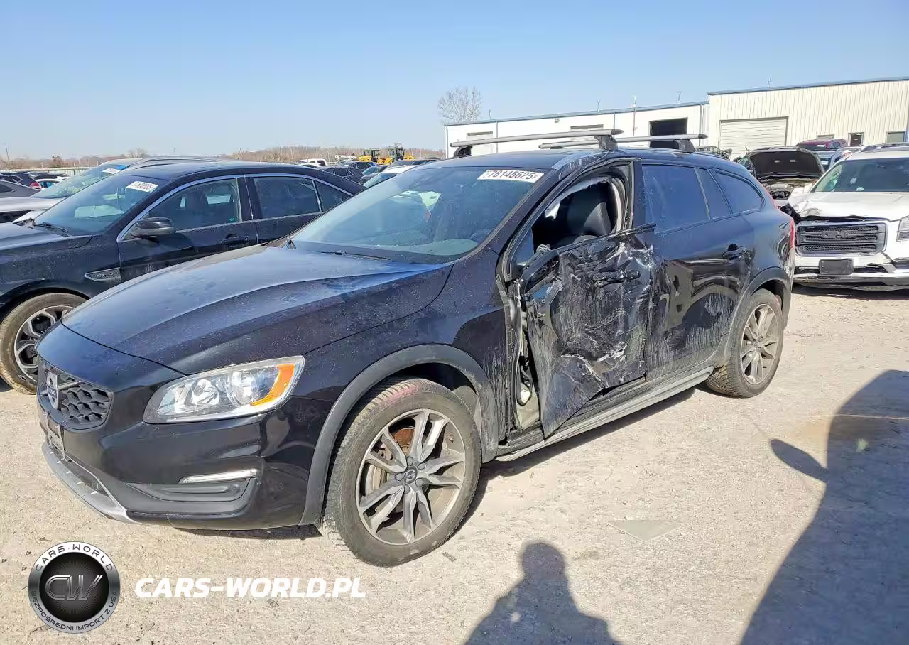 2018 Volvo V60 Cross Country Premier