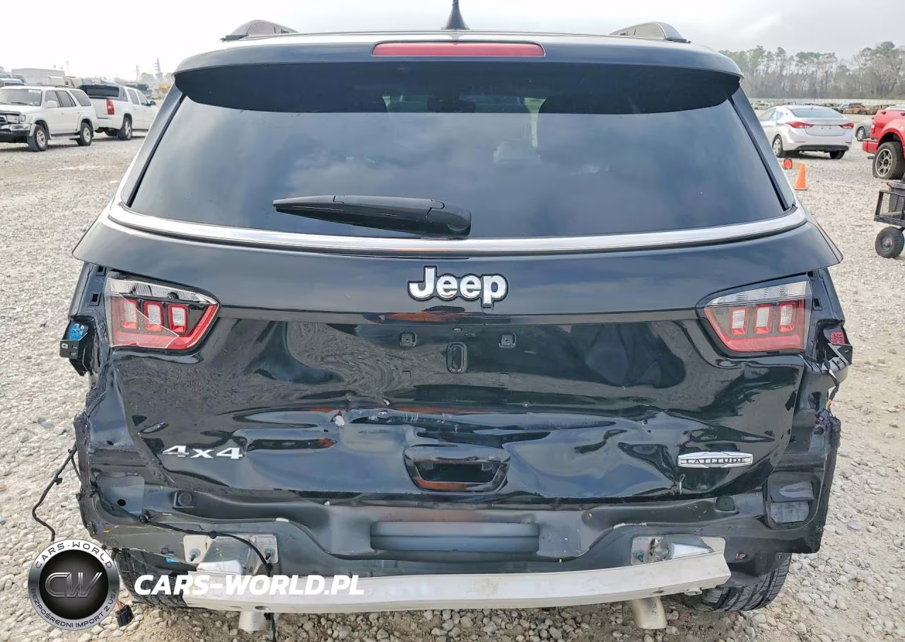 2025 Jeep Compass Latitude VIN:3C4NJDBN1ST585096 - 6