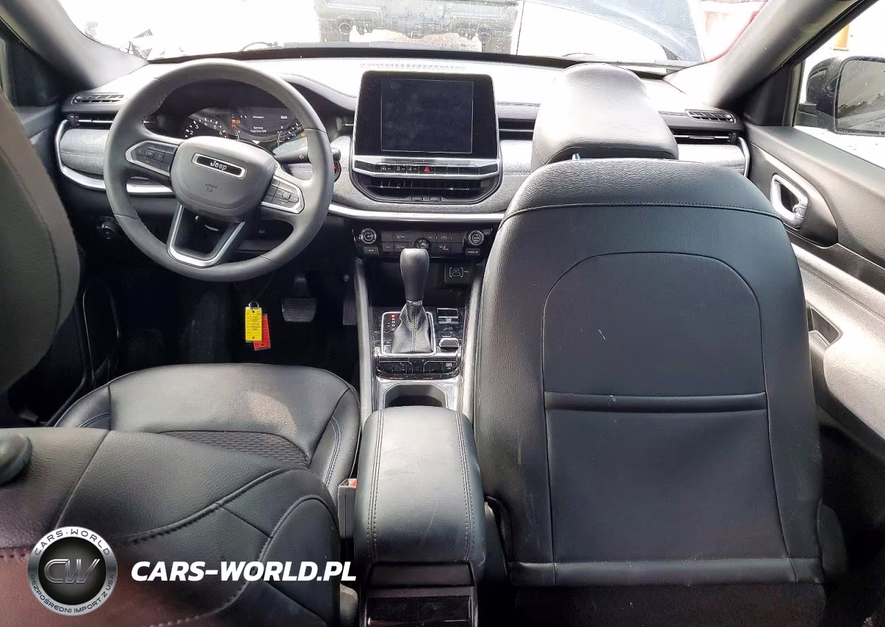 2025 Jeep Compass Latitude VIN:3C4NJDBN1ST585096 - 8