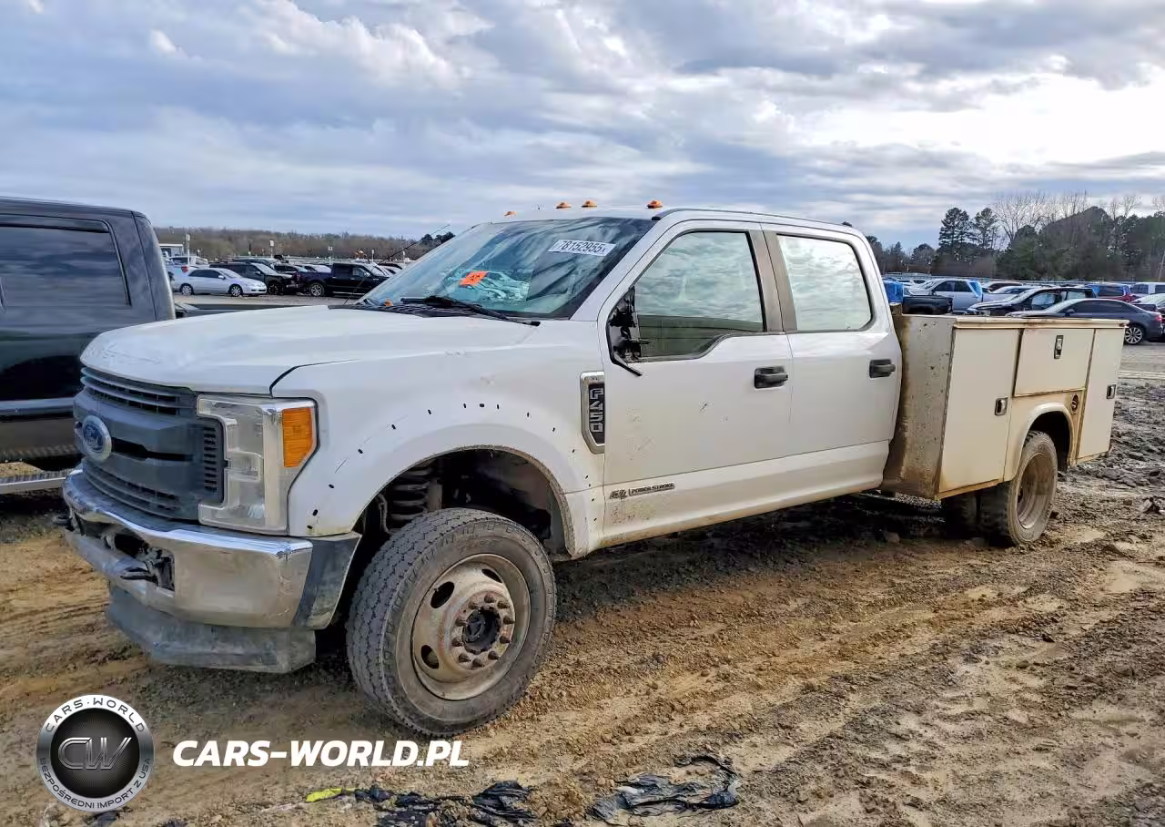 2017 Ford F450 Super Duty Utility - Service Truck