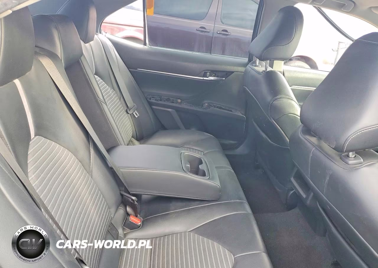 2020 Toyota Camry Se VIN:4T1G11AK8LU323576 - 10