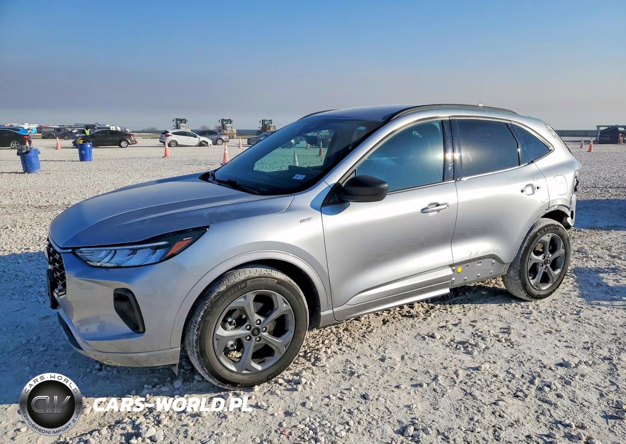 2024 Ford Escape St Line