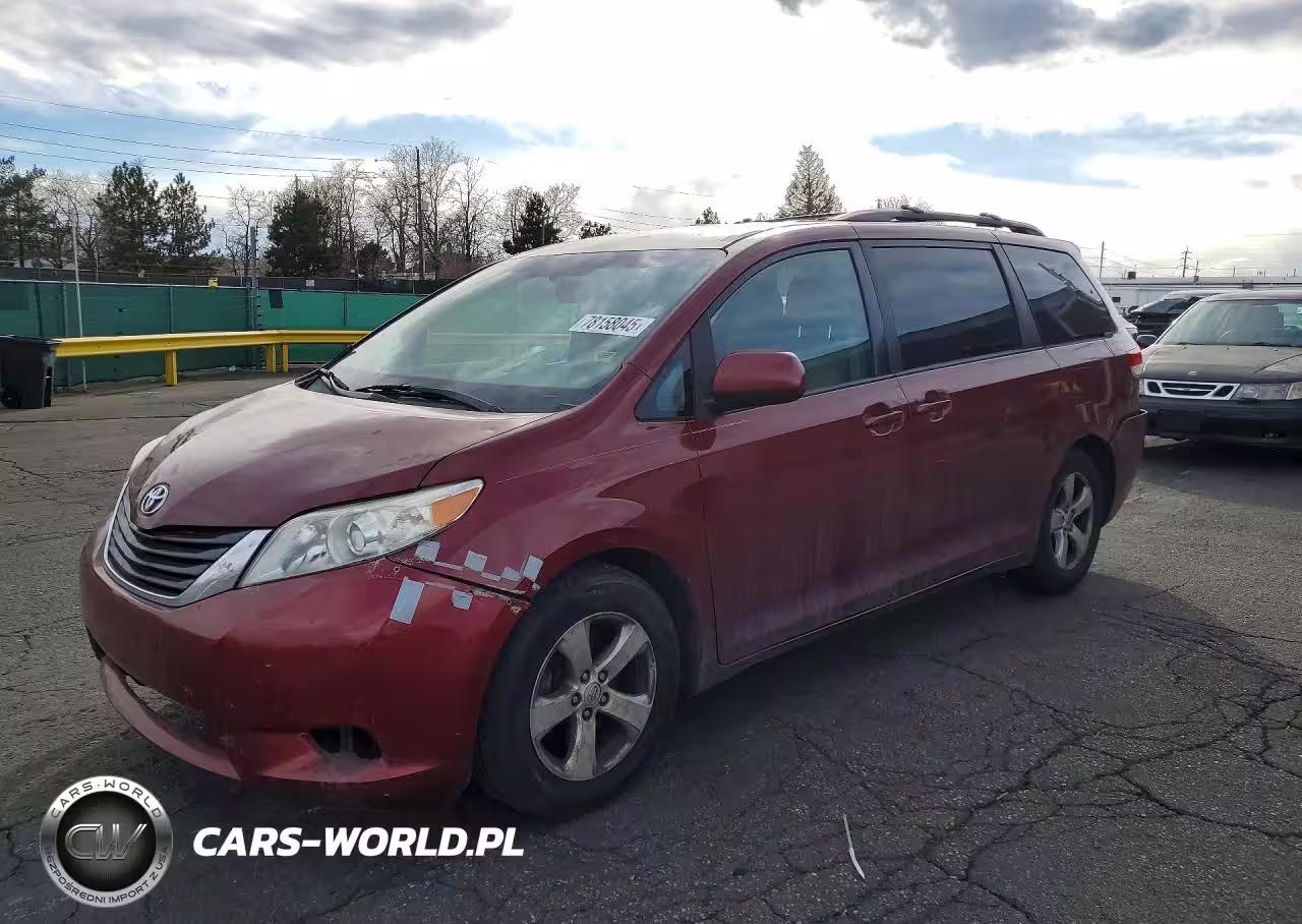 2013 Toyota Sienna Le