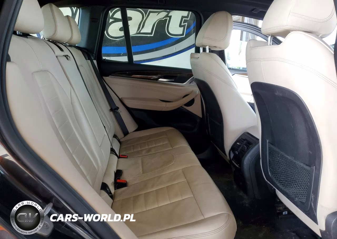 2019 BMW X3 xDrive30I VIN:5UXTR9C59KLE19692 - 10
