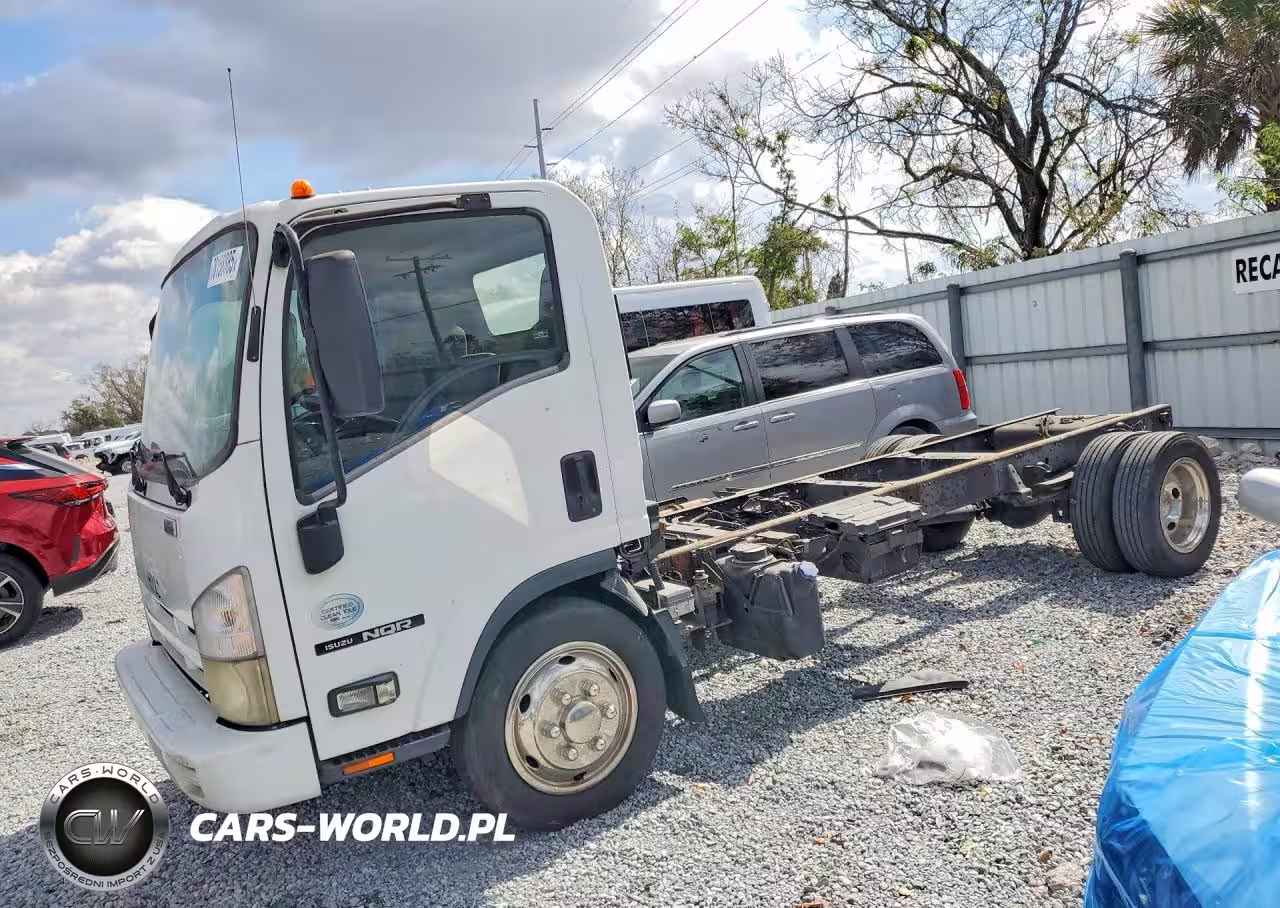 2012 Isuzu Nqr - Box Truck