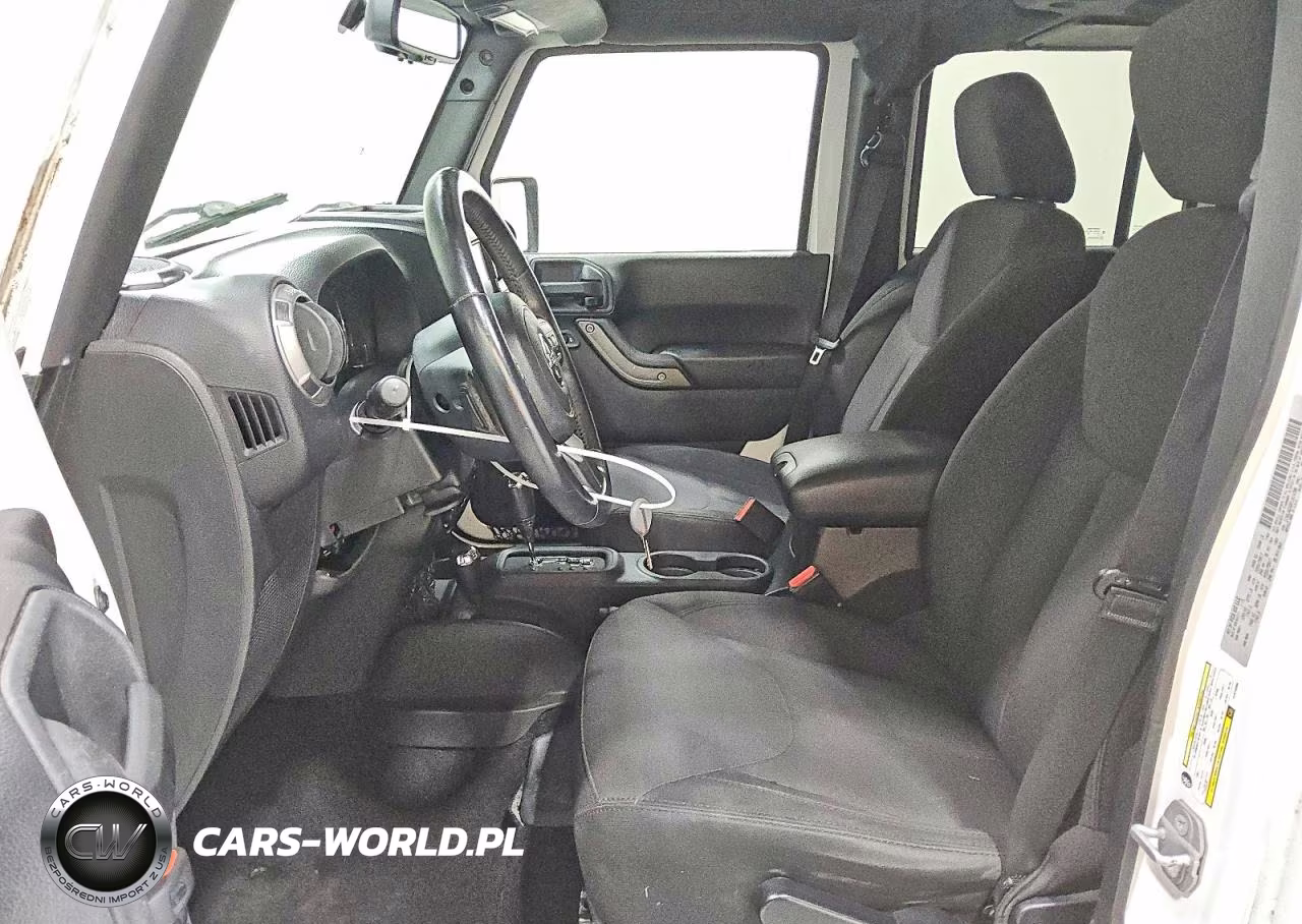2015 Jeep Wrangler Unlimited Sport VIN:1C4BJWDG8FL614396 - 7