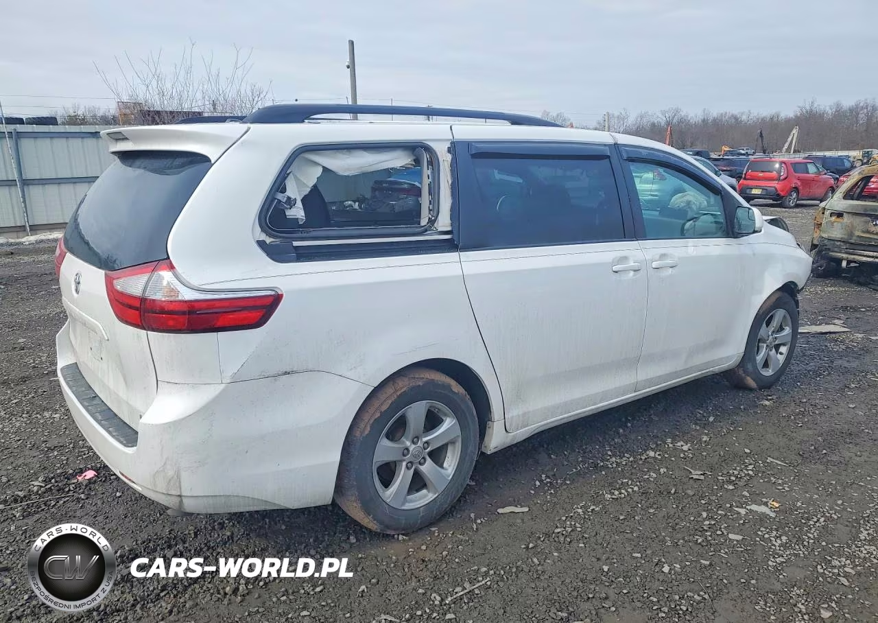 2015 Toyota Sienna Le 8-Passenger VIN:5TDKK3DC1FS571088 - 3