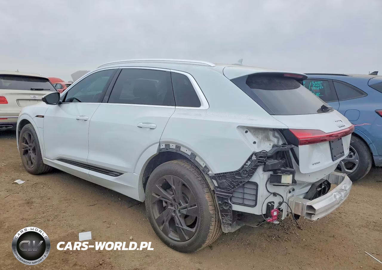 2022 Audi E-Tron Premium Plus VIN:WA1LAAGE6NB014153 - 2