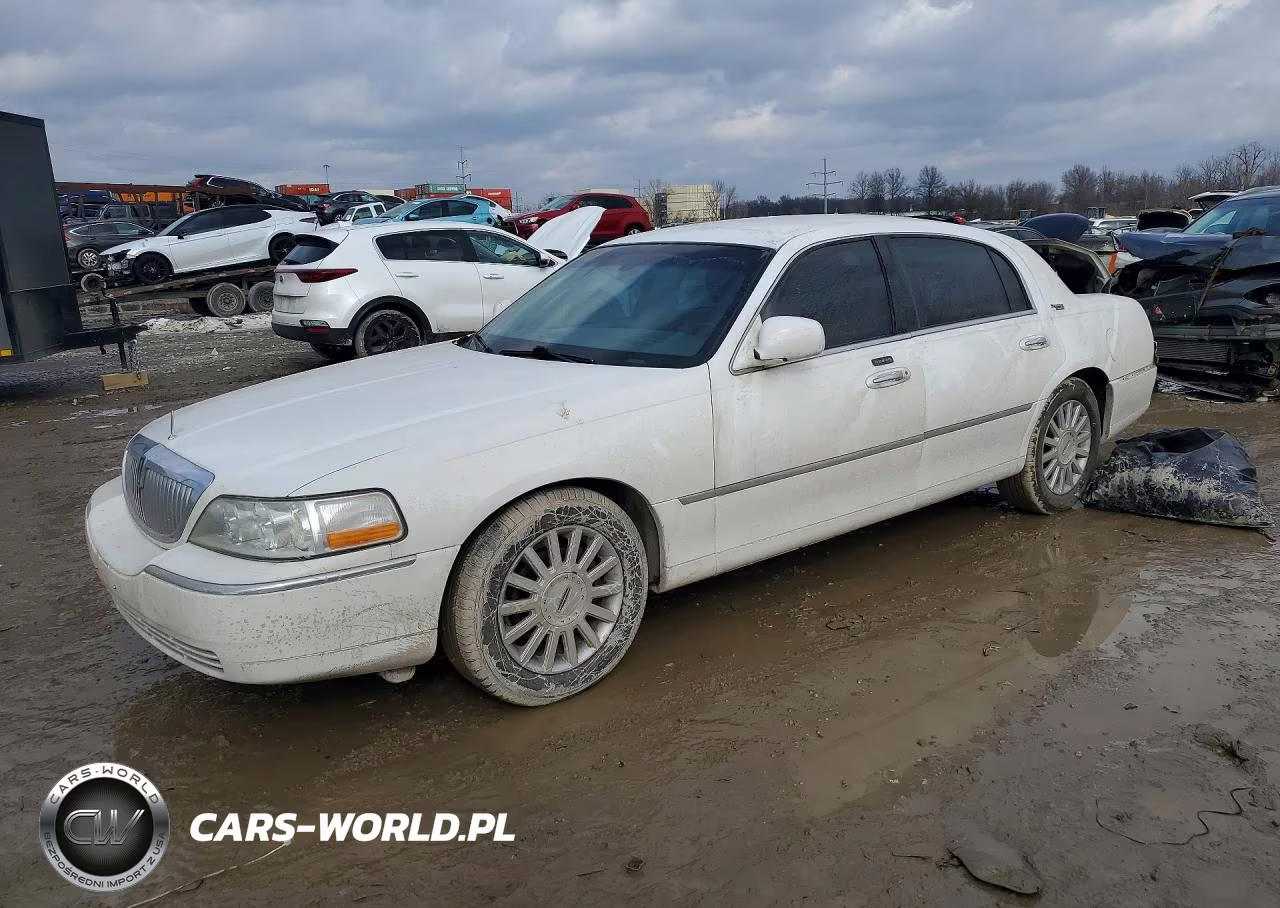 2011 Lincoln Town Car Signature Limited