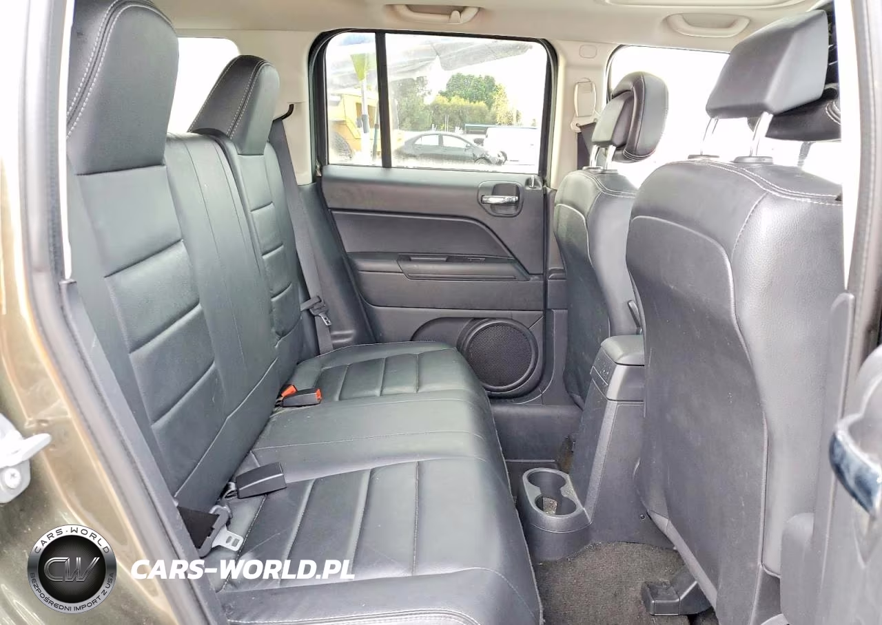 2015 Jeep Patriot Latitude VIN:1C4NJRFBXFD356795 - 11