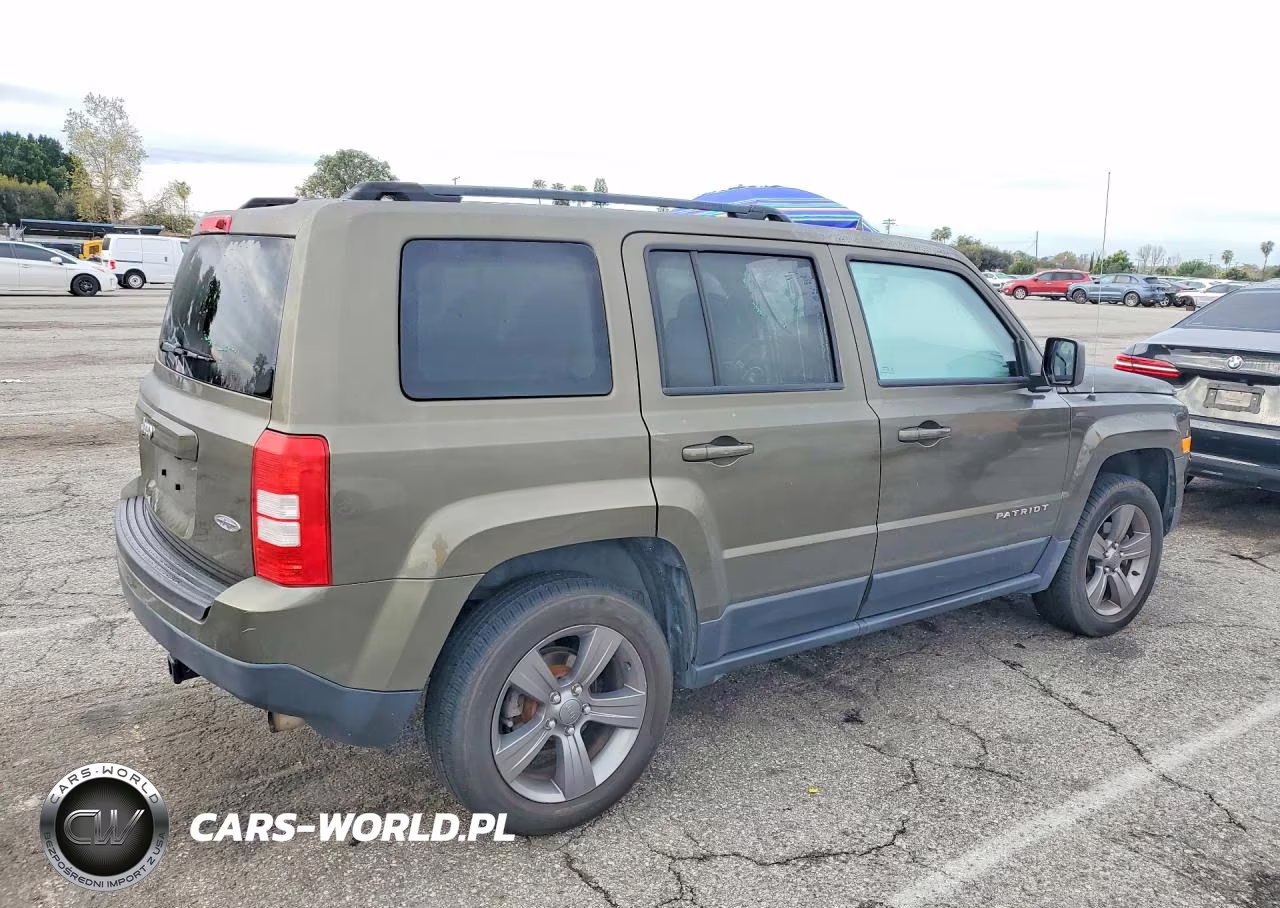 2015 Jeep Patriot Latitude VIN:1C4NJRFBXFD356795 - 3
