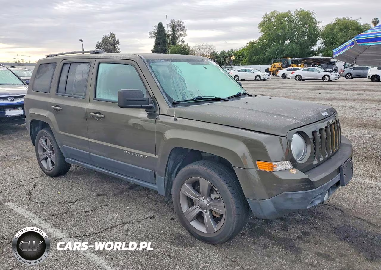 2015 Jeep Patriot Latitude VIN:1C4NJRFBXFD356795 - 4