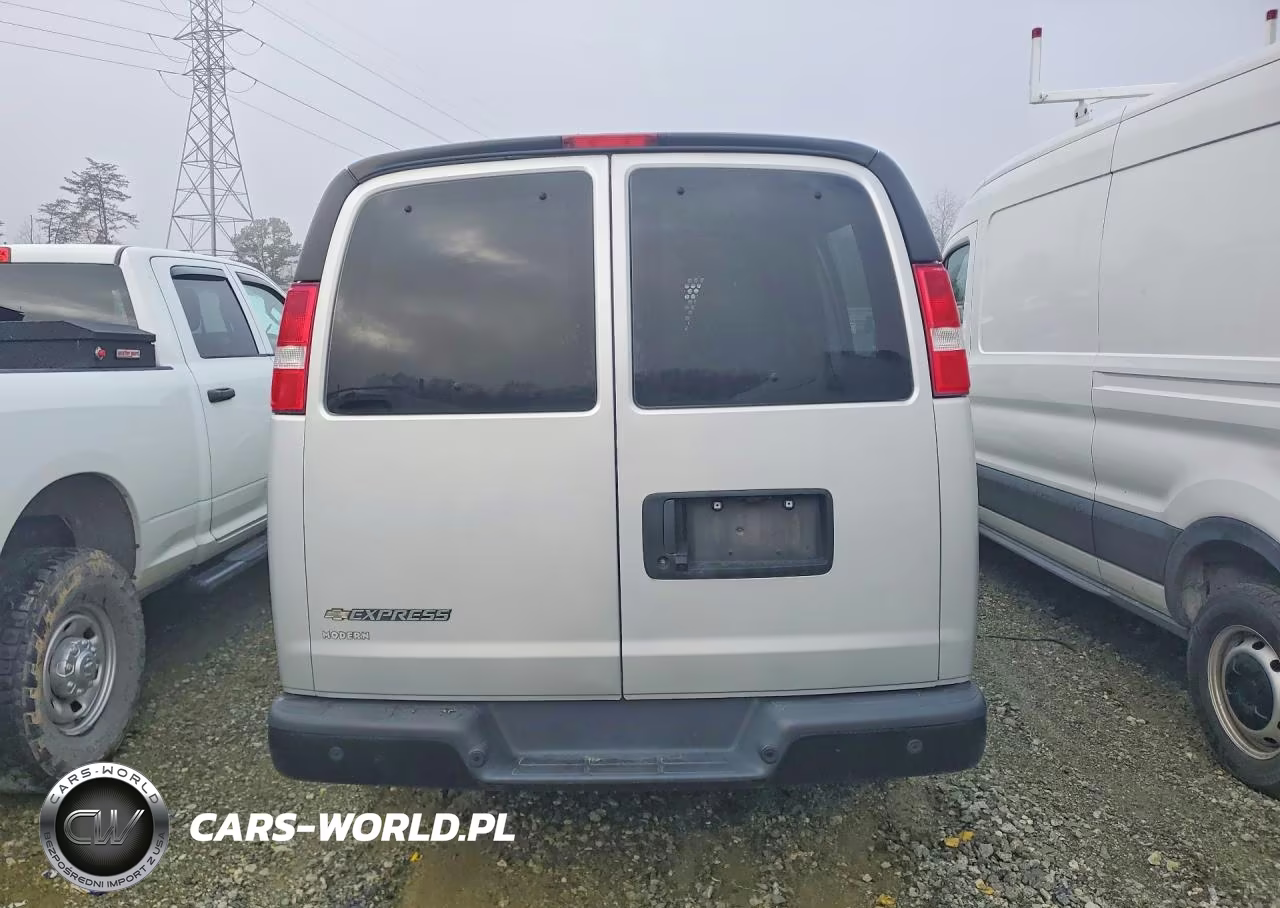 2023 Chev Express G2500 VIN:1GCWGAFP5P1233361 - 6
