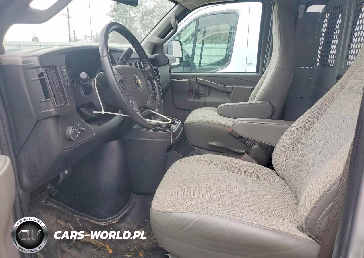 2023 Chev Express G2500 VIN:1GCWGAFP5P1233361 - 7