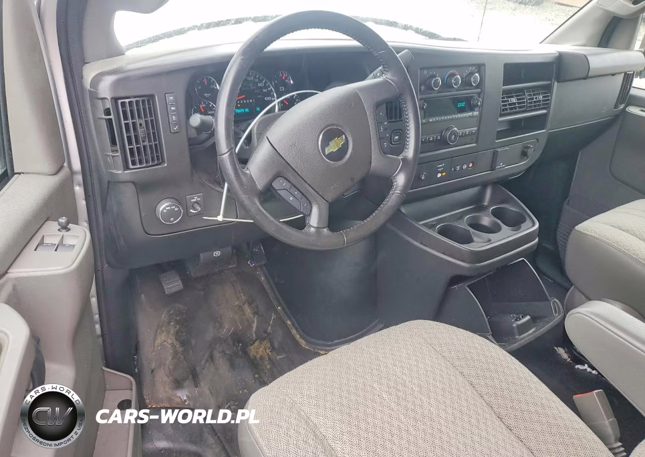 2023 Chev Express G2500 VIN:1GCWGAFP5P1233361 - 8