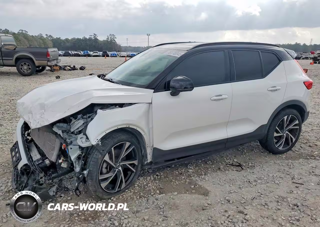 2021 Volvo Xc40 T5 R-Design