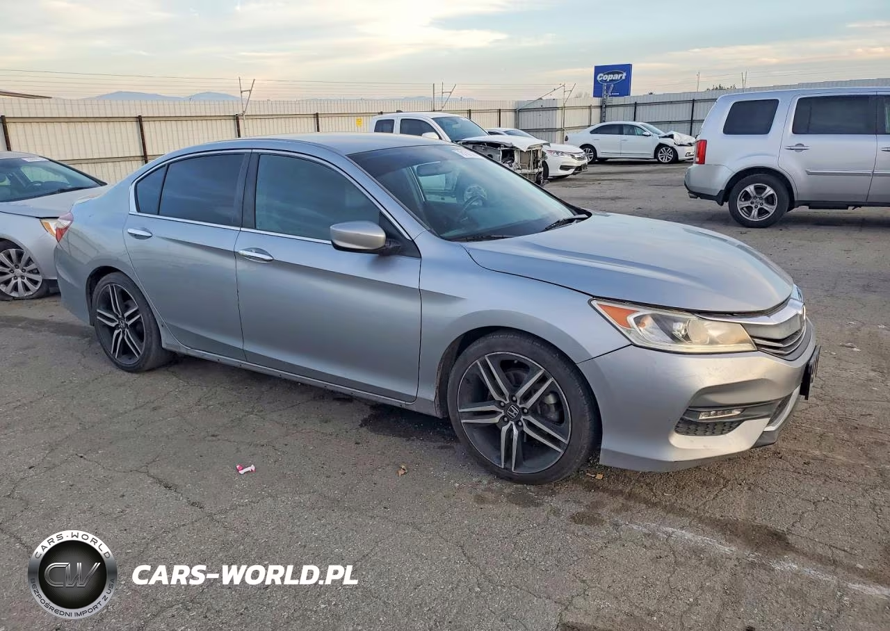 2017 Honda Accord Sport VIN:1HGCR2F58HA122159 - 4