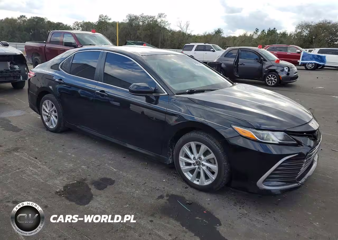 2018 Toyota Camry L VIN:4T1B11HK6JU058329 - 4