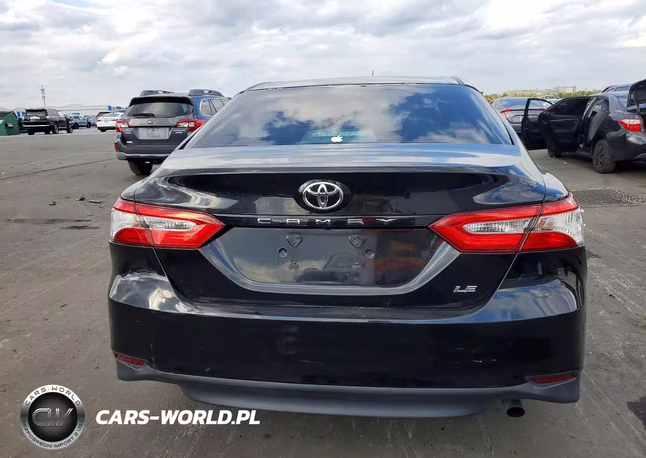 2018 Toyota Camry L VIN:4T1B11HK6JU058329 - 6
