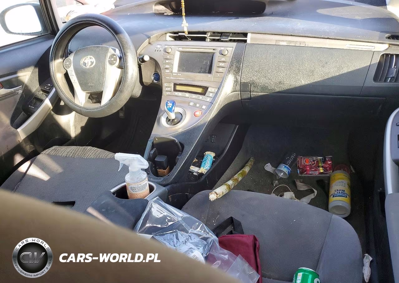 2013 Toyota Prius Plug-In VIN:JTDKN3DP4D3046163 - 8