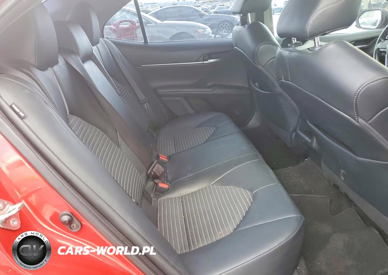 2020 Toyota Camry Se VIN:4T1G11AK8LU367271 - 10