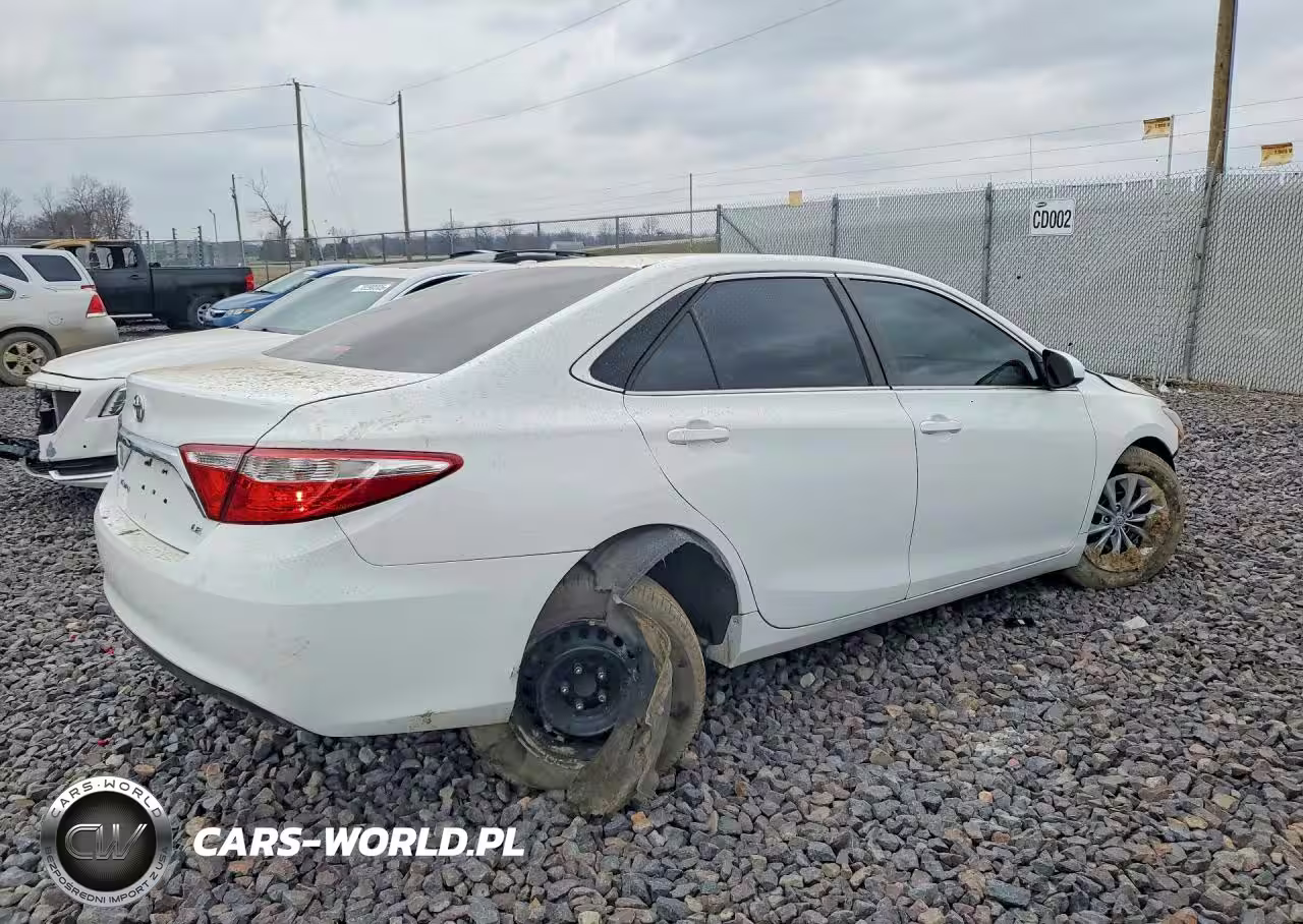 2015 Toyota Camry Le VIN:4T4BF1FK7FR513433 - 3