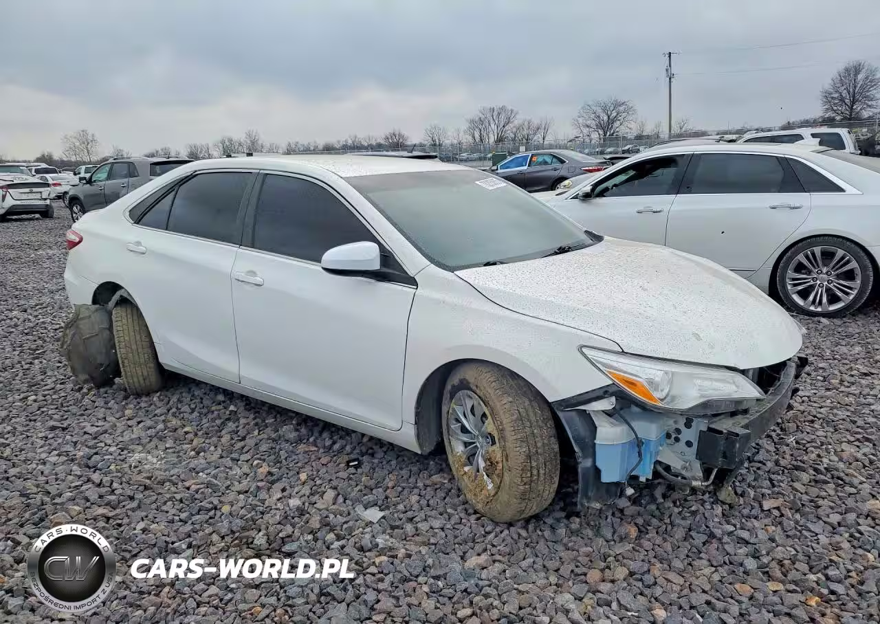 2015 Toyota Camry Le VIN:4T4BF1FK7FR513433 - 4