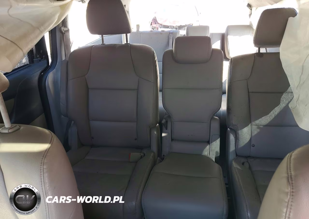 2014 Honda Odyssey Touring VIN:5FNRL5H93EB041066 - 11