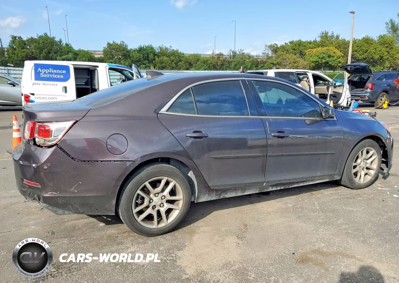 2015 Chevrolet Malibu 1Lt VIN:1G11C5SL7FF166384 - 3