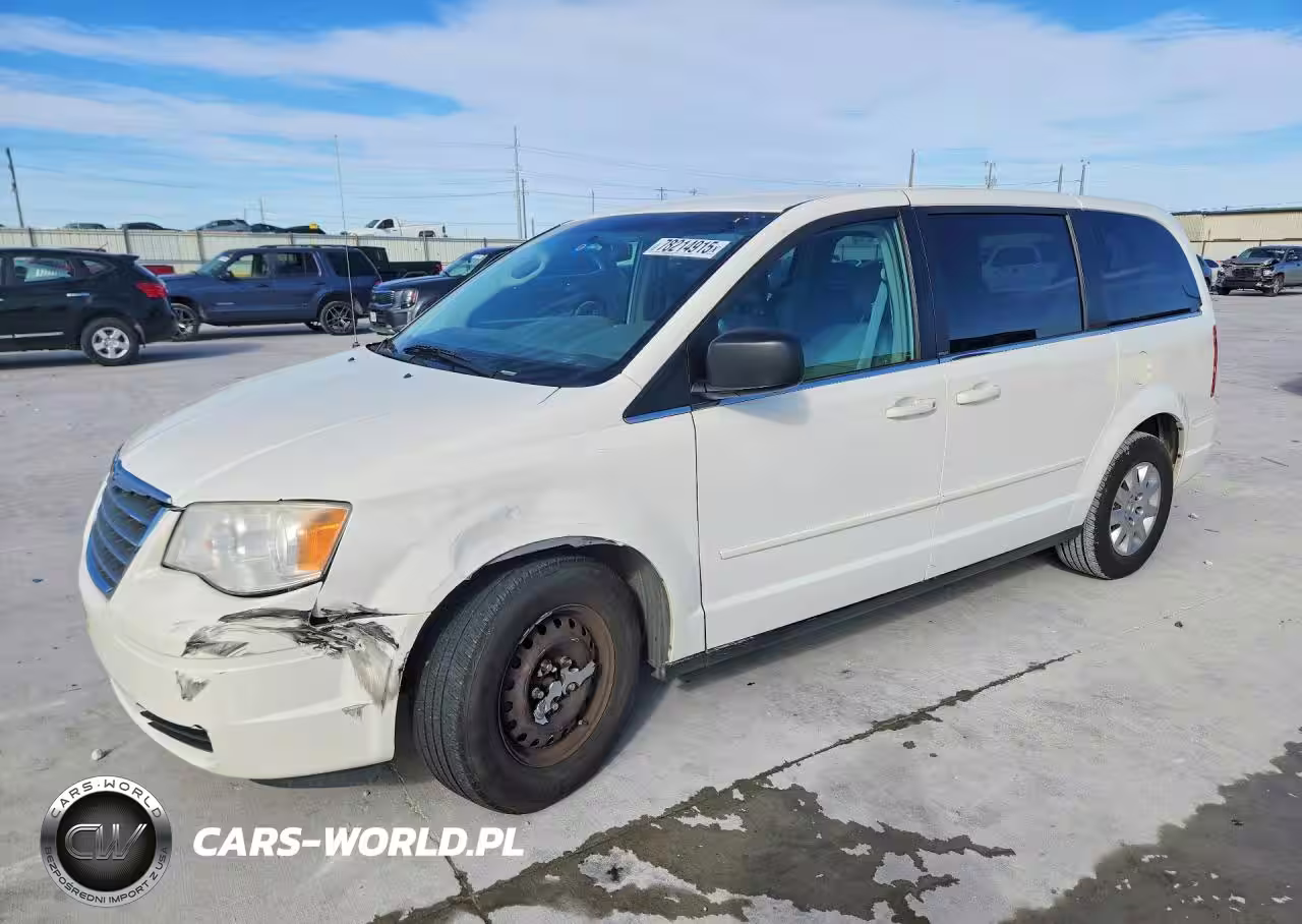 2010 Chrysler Town & Country Lx