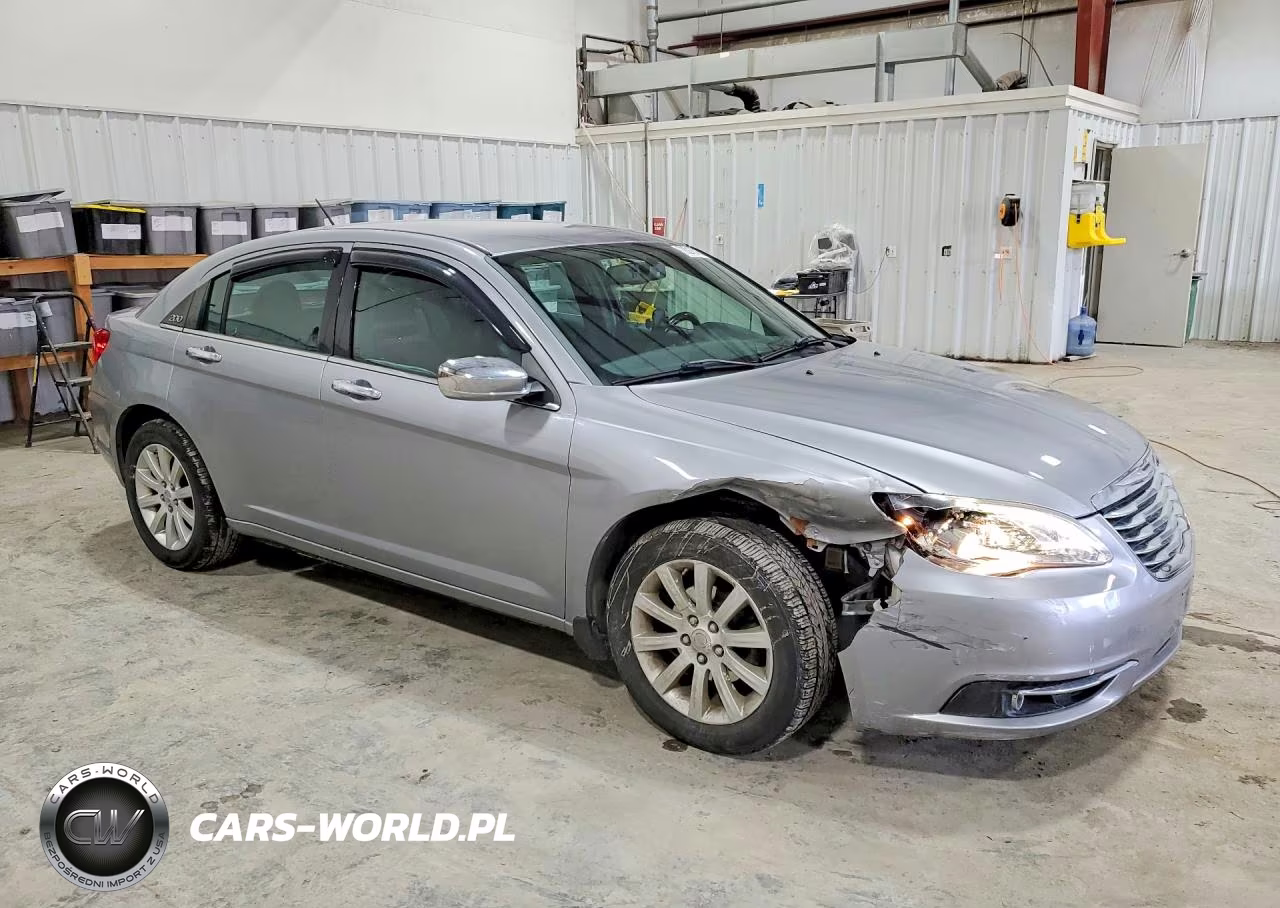 2014 Chrysler 200 Limited VIN:1C3CCBCG9EN111976 - 4