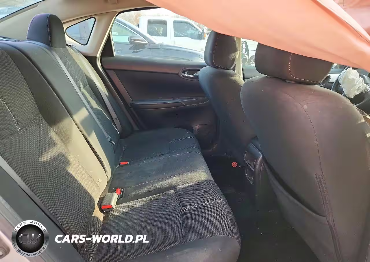 2018 Nissan Sentra S VIN:3N1AB7AP0JY280273 - 10