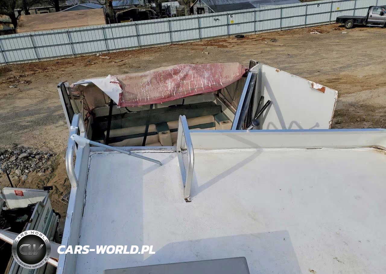 2000 Yg1D Super Glide - Pontoon Boat VIN:BUJ60970D000 - 6