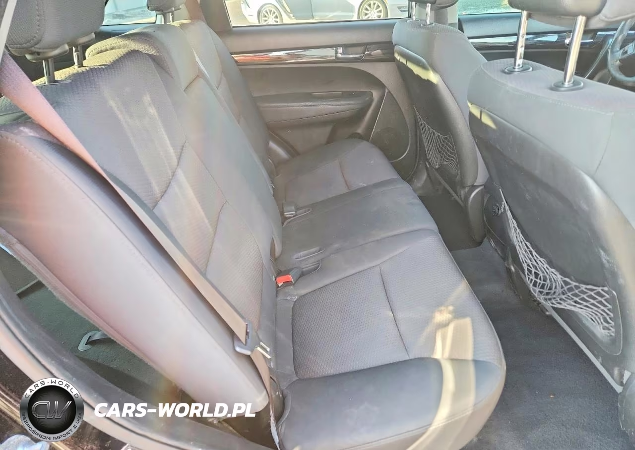 2011 Kia Sorento Lx VIN:5XYKTDA13BG173488 - 11
