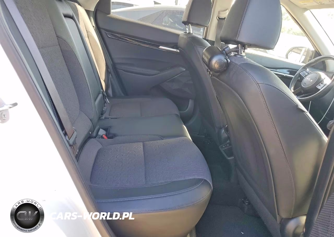 2025 Kia Seltos S VIN:KNDEU2AA4S7723437 - 11