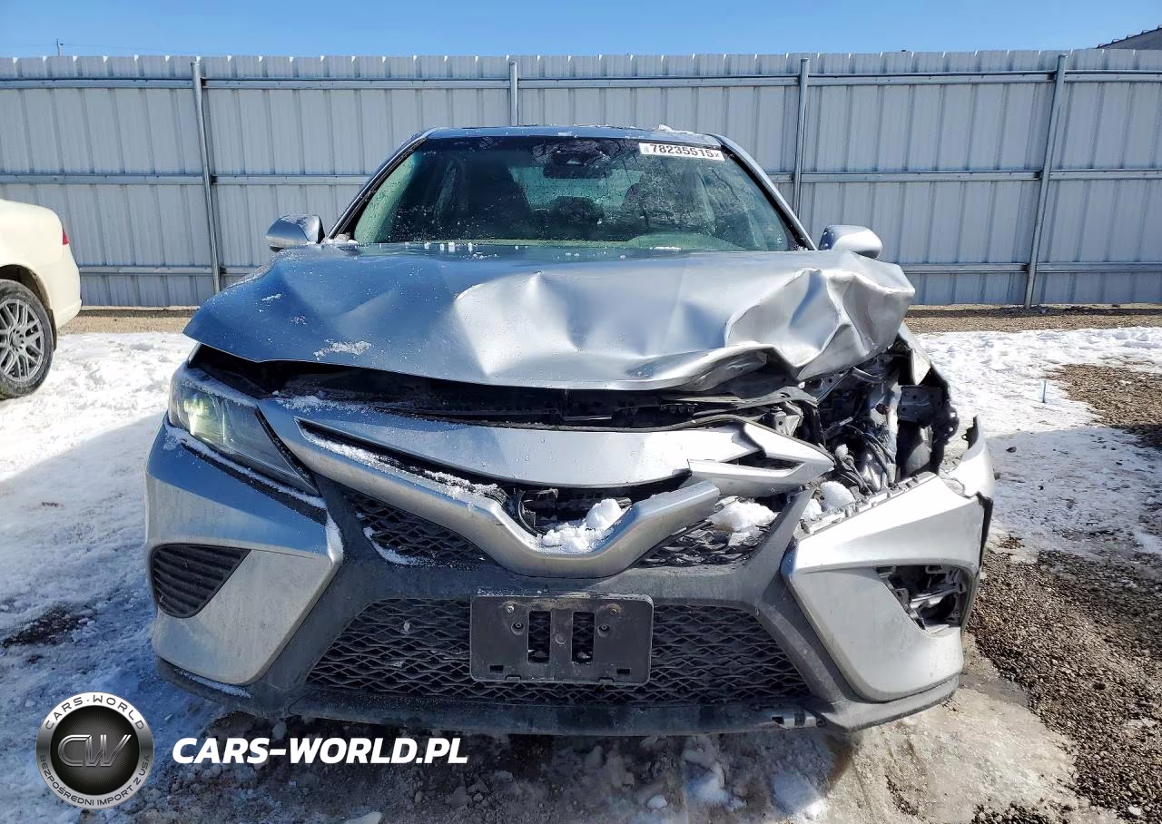 2018 Toyota Camry L VIN:4T1B11HK2JU649466 - 5