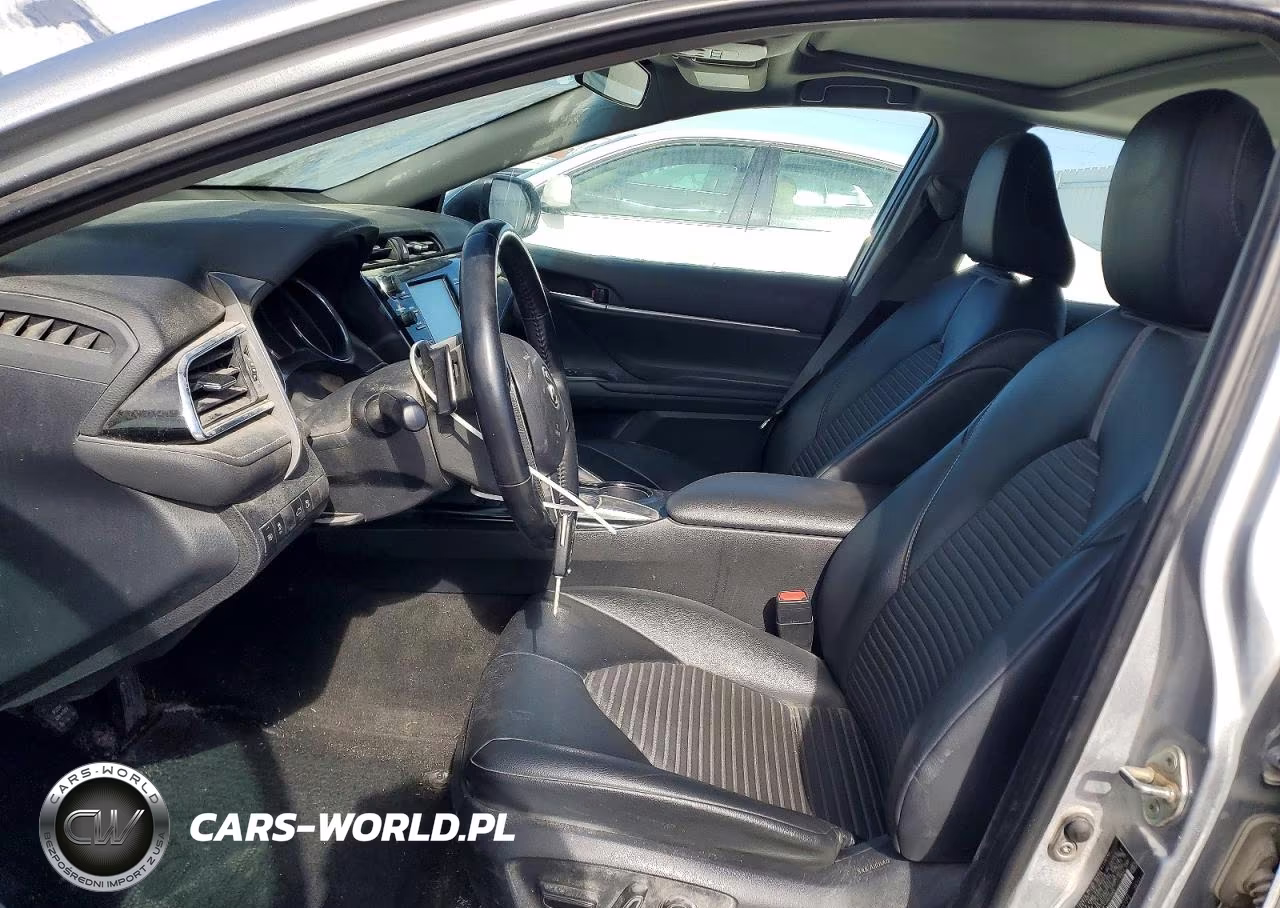 2018 Toyota Camry L VIN:4T1B11HK2JU649466 - 7