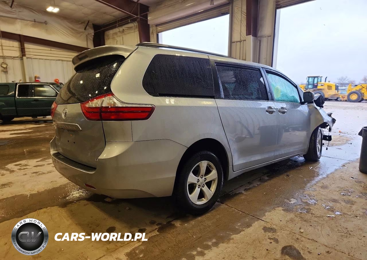 2015 Toyota Sienna Le 8-Passenger VIN:5TDKK3DC1FS541038 - 3