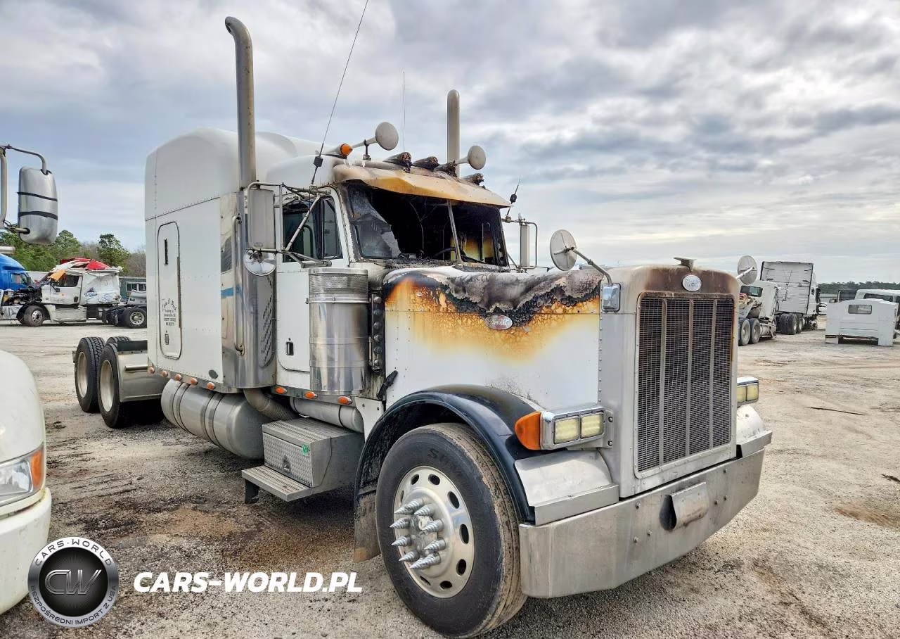 2004 Peterbilt 379 Semi Truck