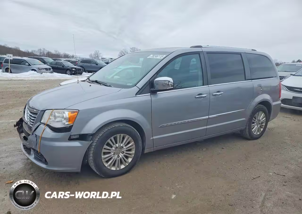 2015 Chrysler Town & Country Limited Platinum