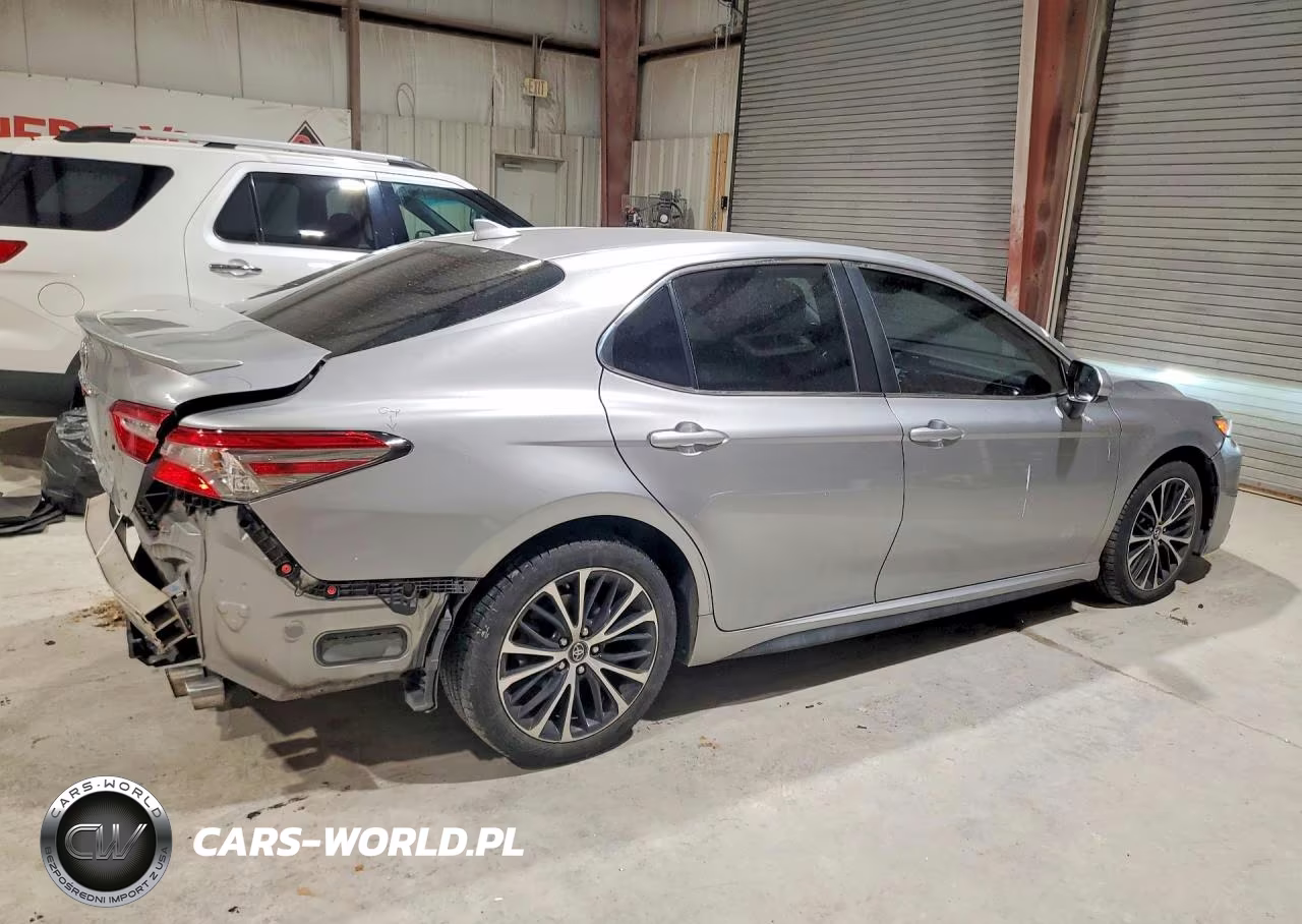2019 Toyota Camry L VIN:4T1B11HK7KU715690 - 3