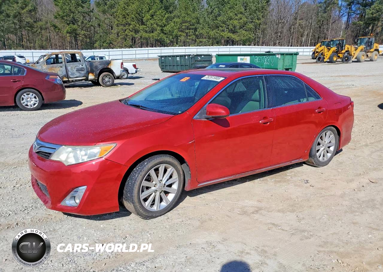 2013 Toyota Camry L – zdjęcie 1 z 12