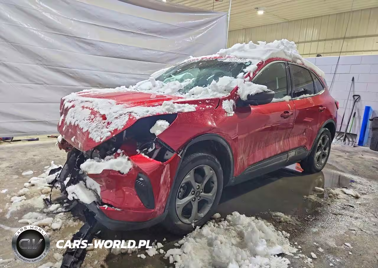 2025 Ford Escape St Line